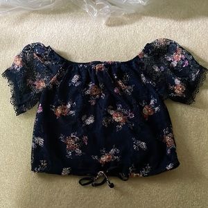 Lacy floral cinch-waist cropped top
